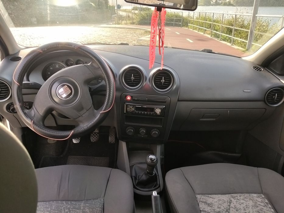 Seat Ibiza 1.4 tdi 5 lugares