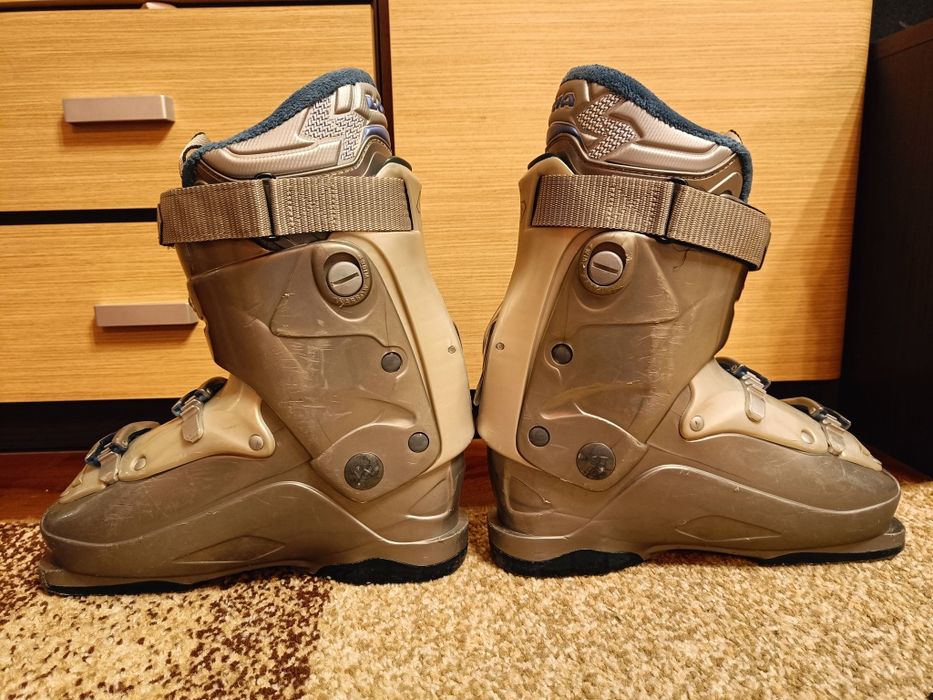 Buty narciarskie 38 (25/25.5 cm)