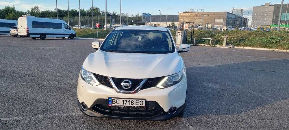 Nissan Qashqai 2015  білий перламутр