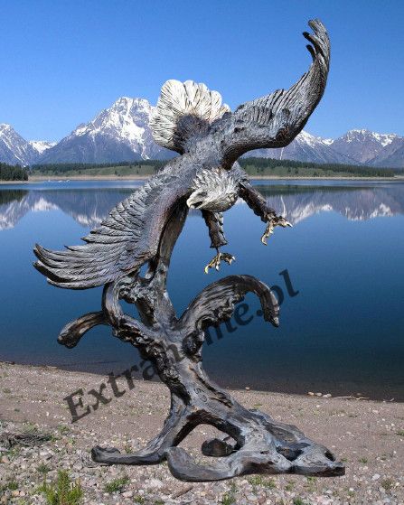 Orzeł z brązu w locie - atak. h180cm