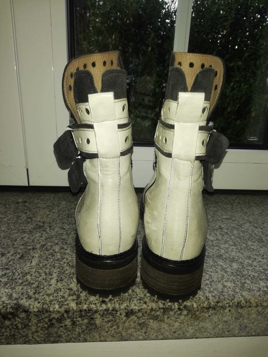 Botins Brancos Casta