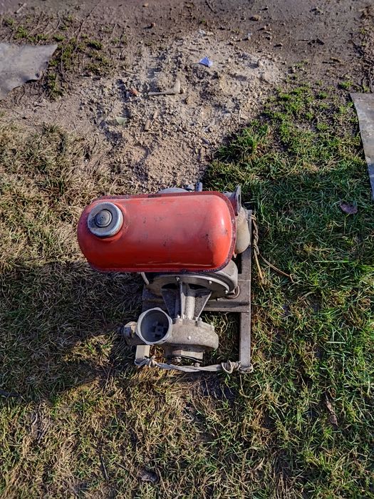 Помпа водяная бензиновая