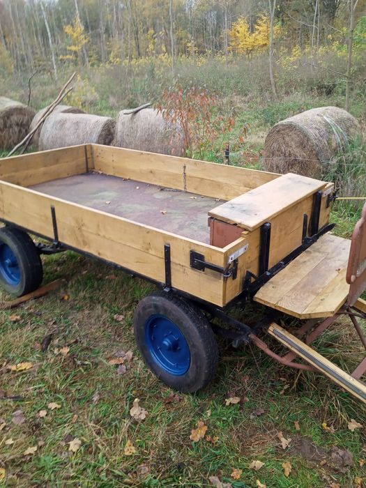 Wóz pod konia i ciągnik