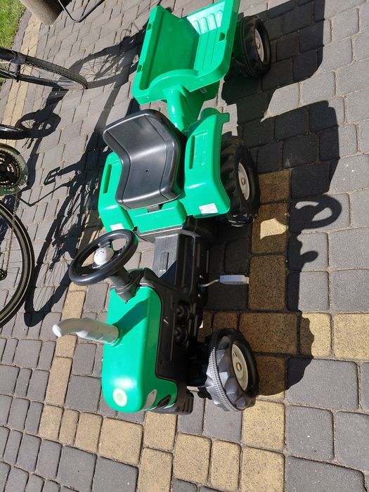Traktorek na pedały