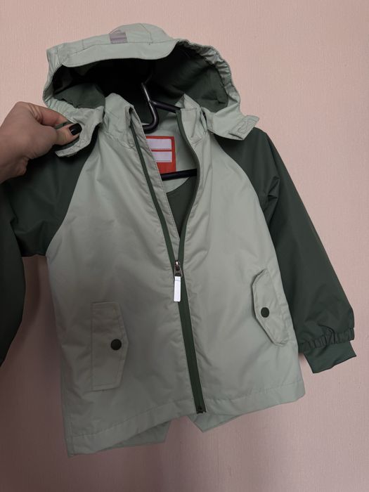 Куртка весеяна легка 104