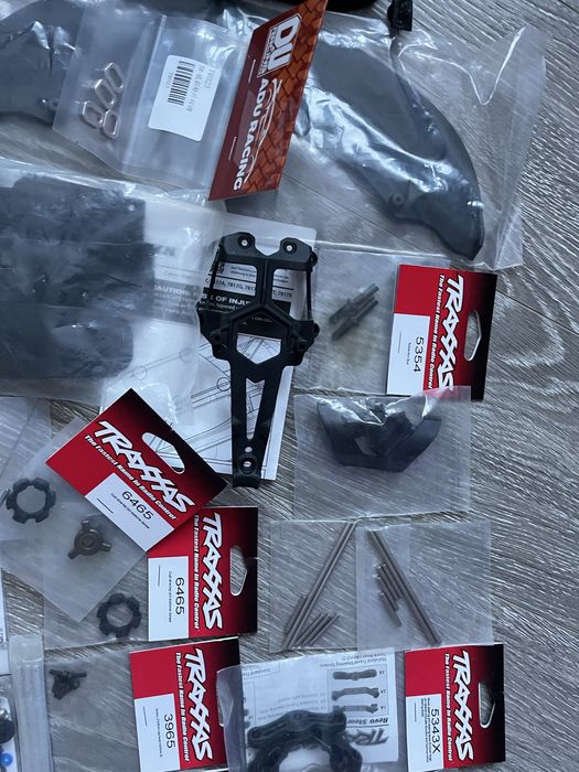Traxxas запчасти Xmaxx Erevo2 Summit Erevo XO1 новое!!!