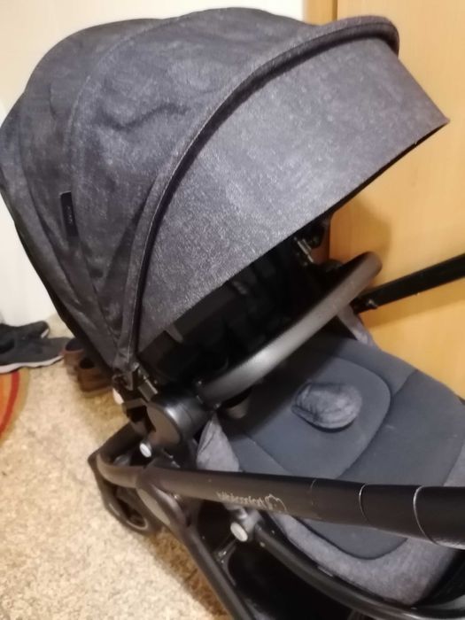 Carrinho Bebé Confort Adorra