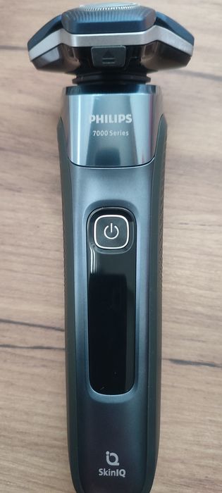 Електробритва PHILIPS 7000