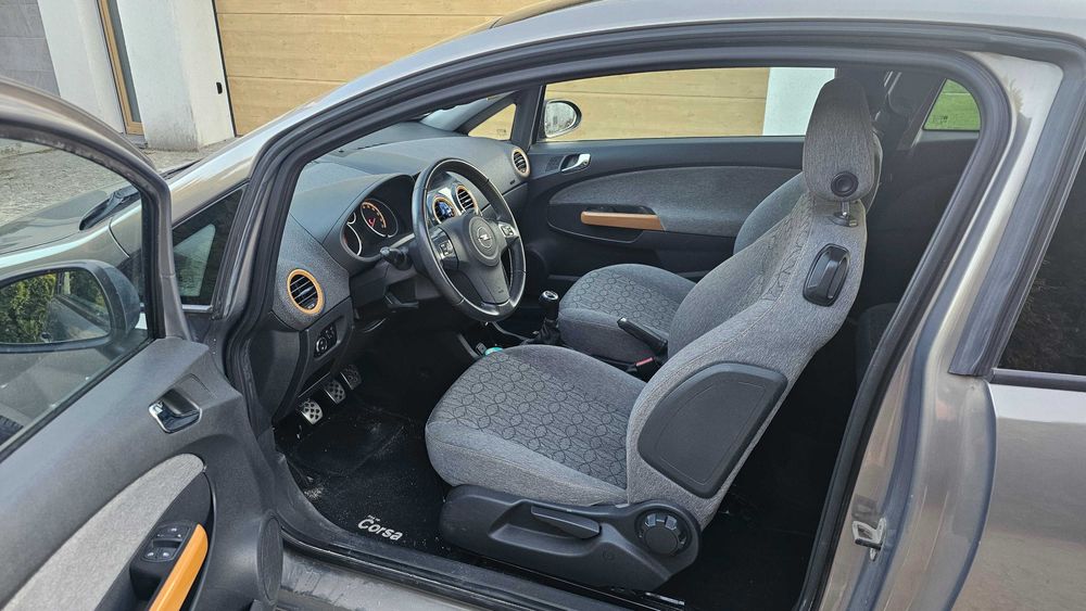 Samochód osobowy Opel Corsa