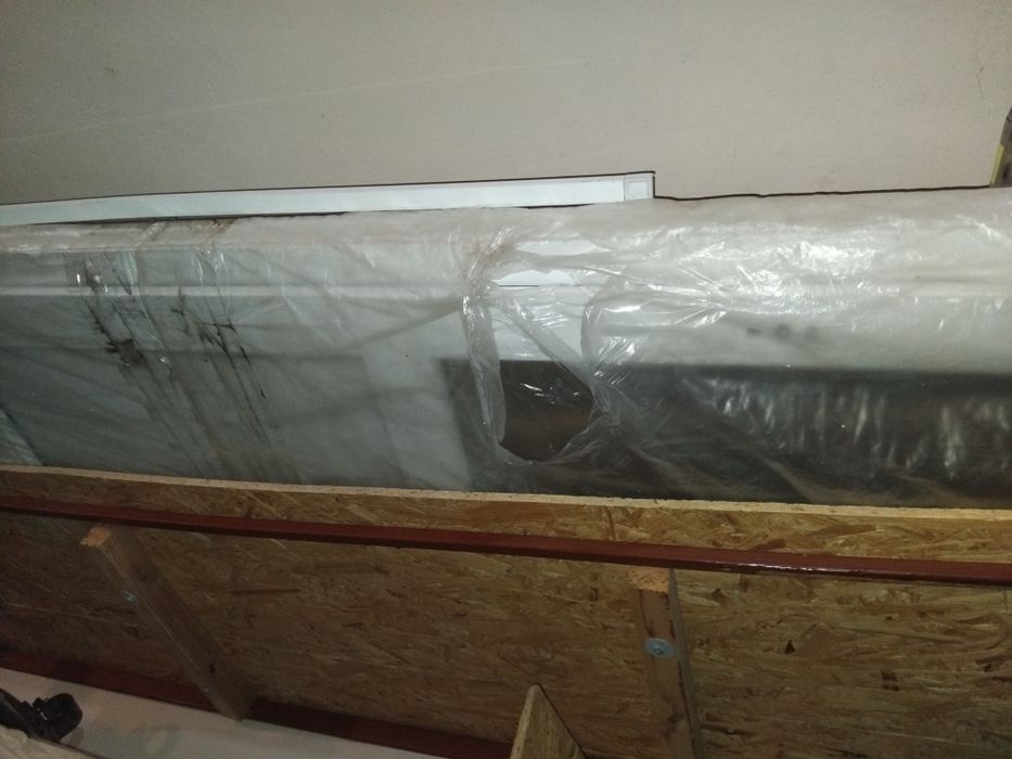 Пластикові двері нові та вікно б/у