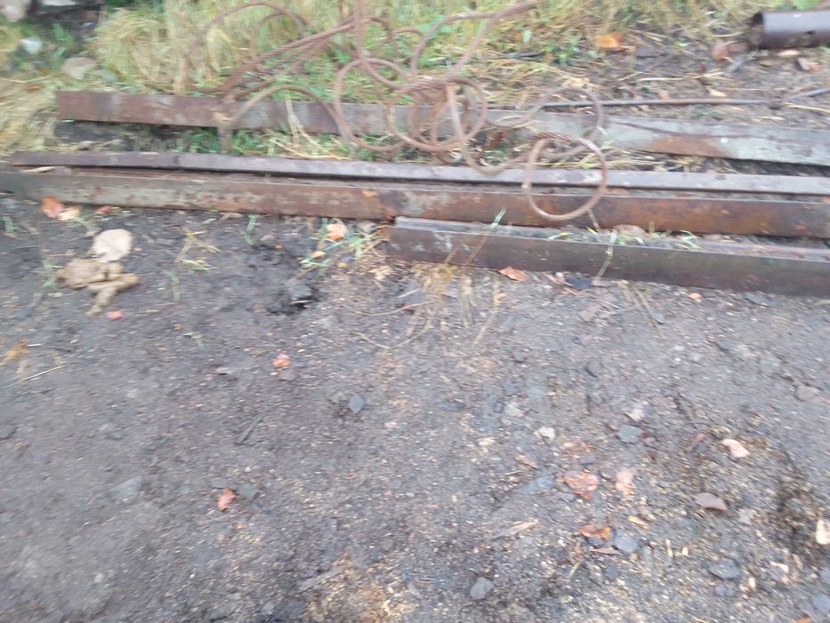 Продам швелера .чотири метрові