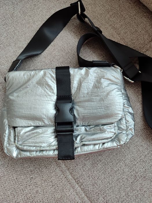 Parfois torebka metaliczna crossbody puffer srebrna tote