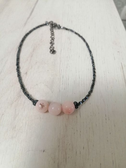 Чокер з гематитом та рожевим опалом