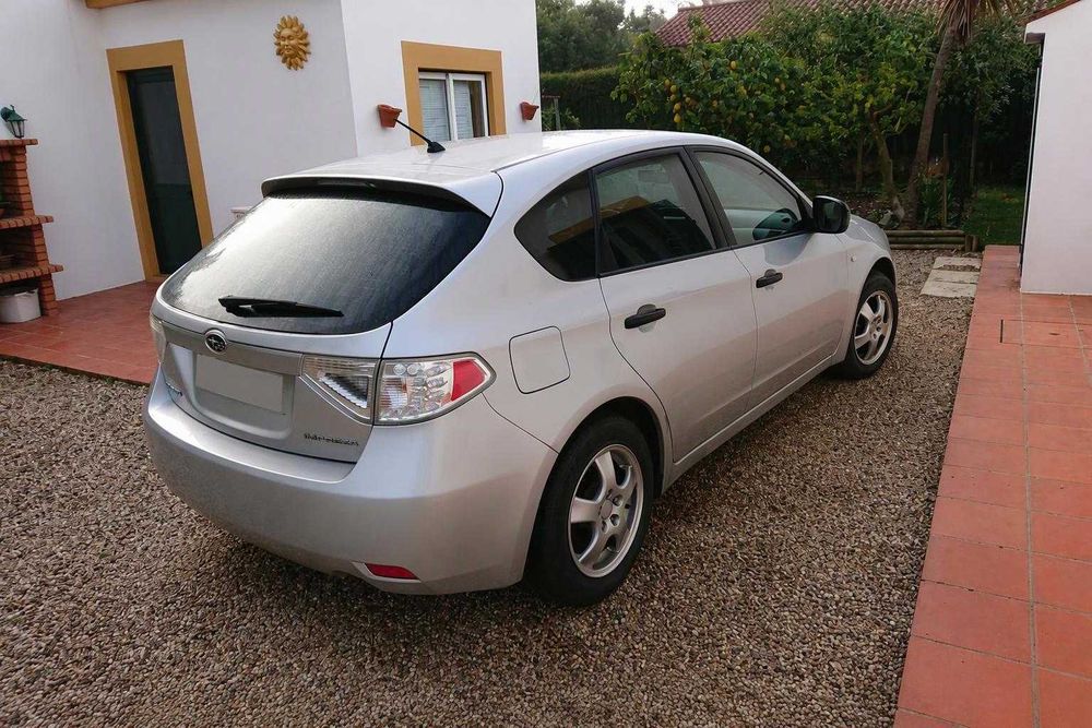 Subaru Impreza 1.5 R Hatchback 107hp — photo 2