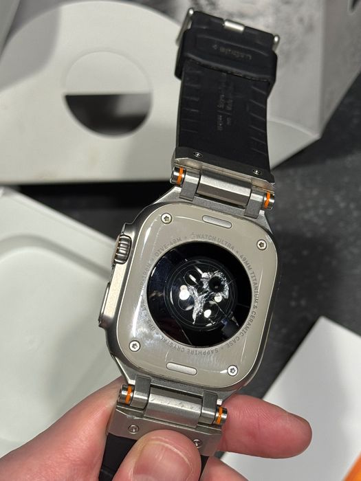 Apple Watch Ultra 49mm Titanium