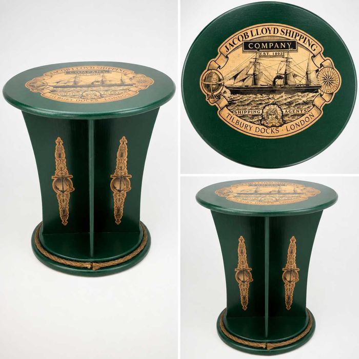 Mesa de Apoio Náutica Vintage em Madeira – Jacob Lloyd Shipping Company