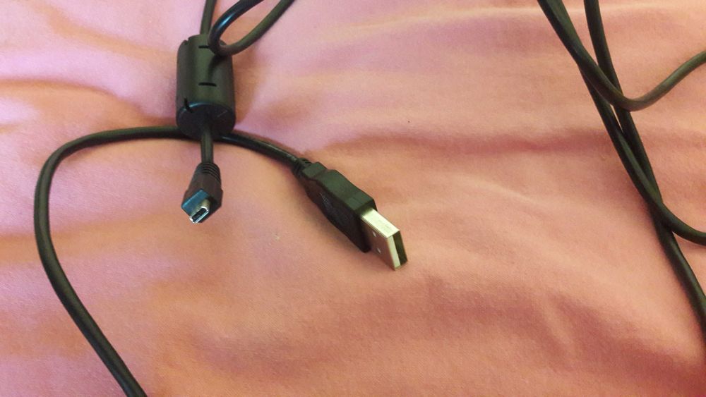 Адаптер, кабель micro USB двухпиновый; переходники фотоаппарата Canon