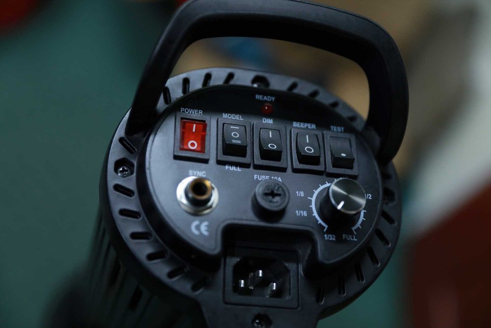 Lampa Quantuum R+ 600 oryginalny statyw