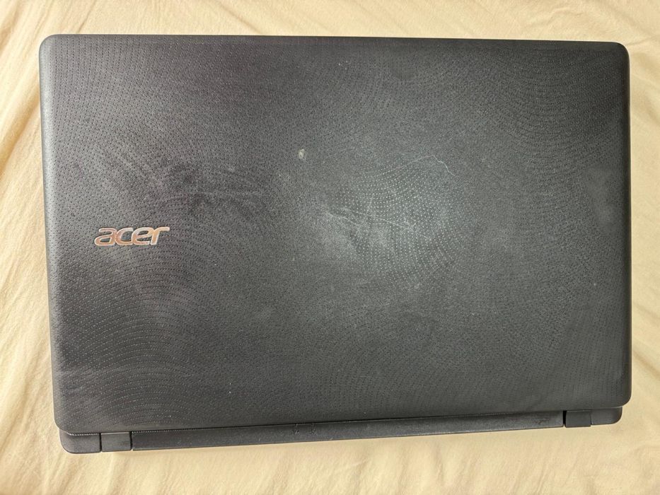 Portátil Acer Aspire ES1-572-33BP Intel® Core™ i3 i3-7100U