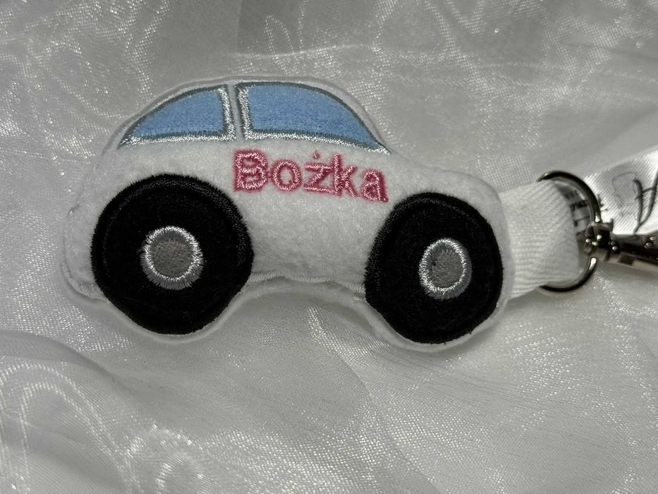 Haftowany Mini Brelok Maskotka Auto Personalizacja