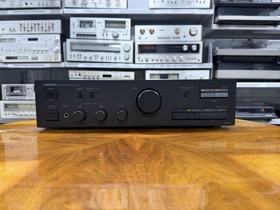Wzmacniacz Onkyo A-8230 Audio Room