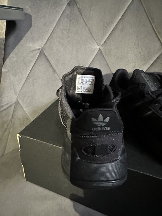 Кросовки    adidas