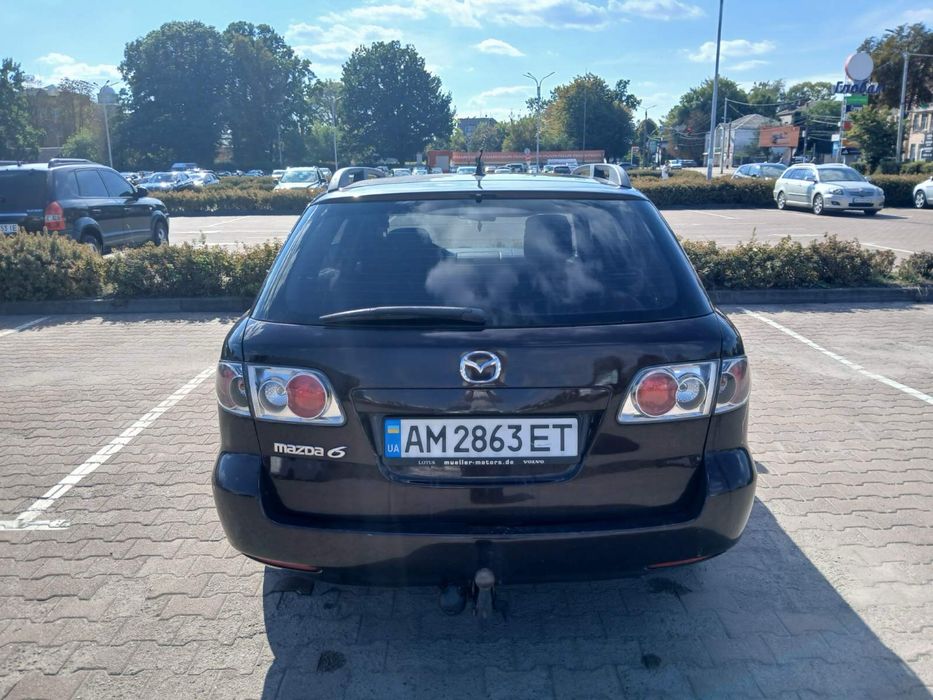 Машина mazda 6 2005 года