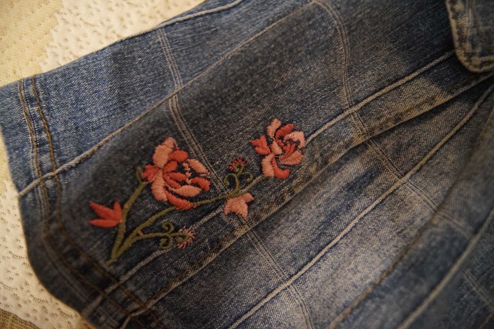 spódniczka dżinsowa jeans kwiatki wyszywane r. 122