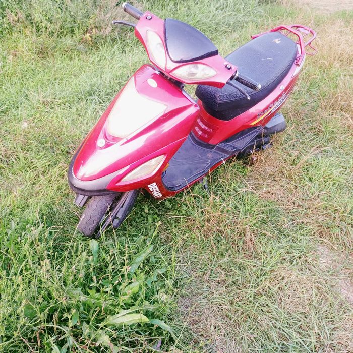 Скутер.  дефіант