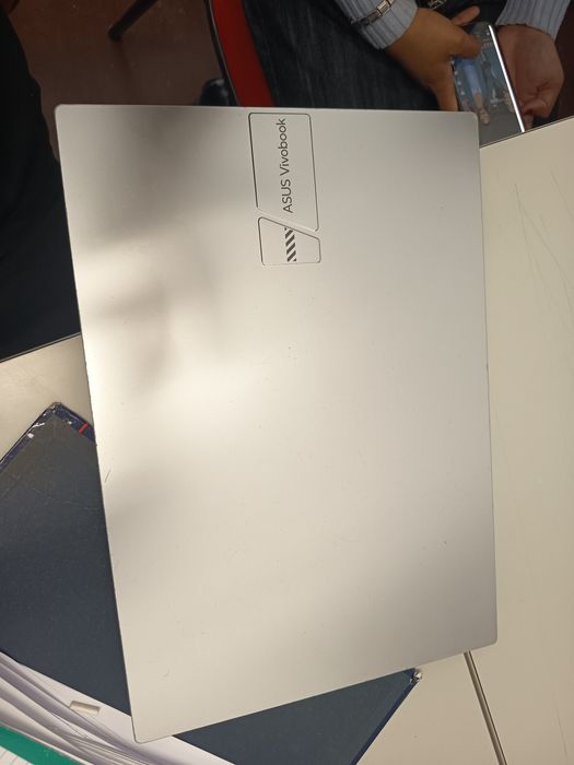 Asusvivobook m1605ya