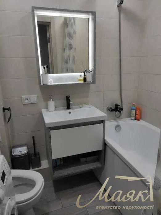 Продаж 1 кімнатної кварири Дніпровський район, вул. Весніна