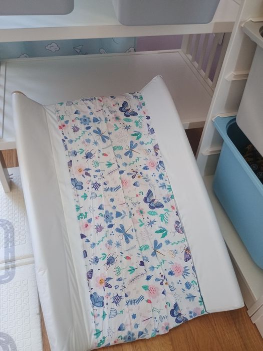 Przewijak IKEA GULLIVER, przyborniki do zawieszenia, mata do przewijania