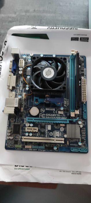 Motherboard GA-F2A75M-HD2 + CPU A10-5800K + Kingston HYPERX 4GB RAM