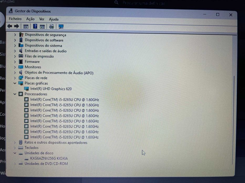 Portátil HP 250 G7 Core i5 8th, 4Gb Memoria, SSD, Win 11