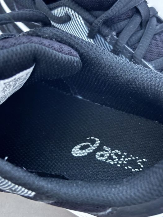 кроссовки футзалкі asics upcourt 5 31