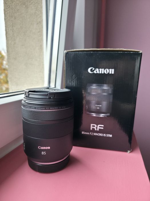 Canon rf 85mm macro