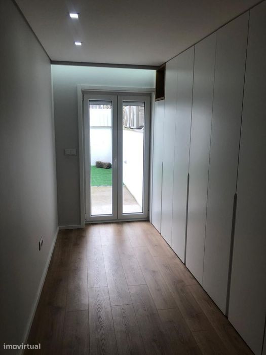 Apartamento T2 c/ terraço e churrasqueira no Centro de Braga.
