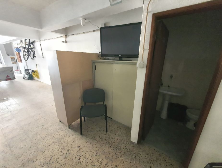 Garagem direta para a Rua