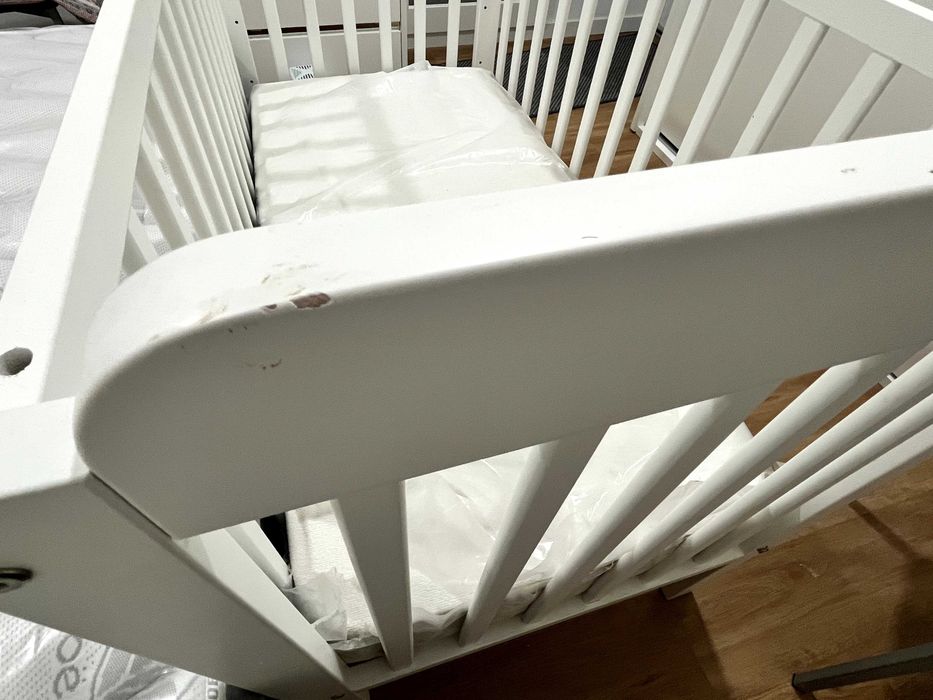 Pack de berço / cama de grades mais colchão para criança