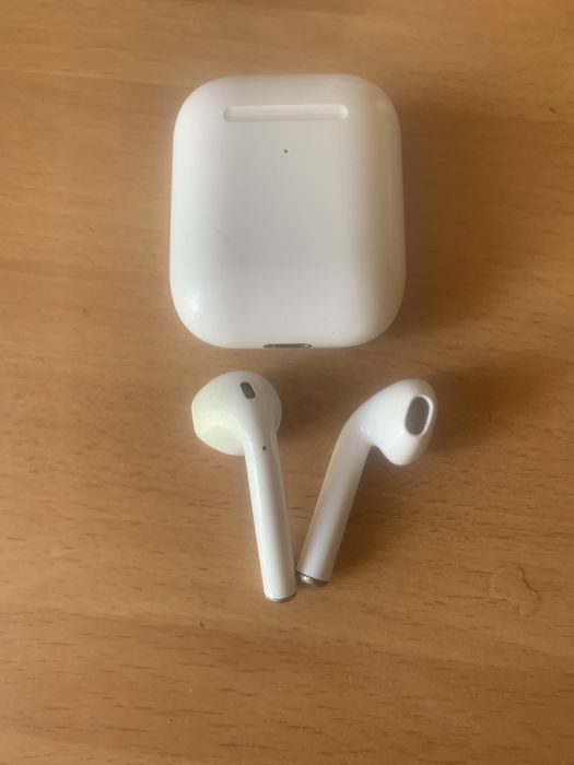 Airpods.       .