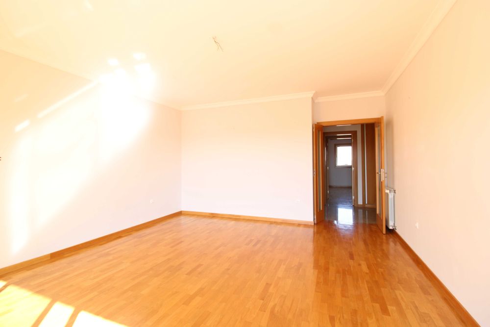 Arrendamento T2 Rio Tinto Metro Carreira