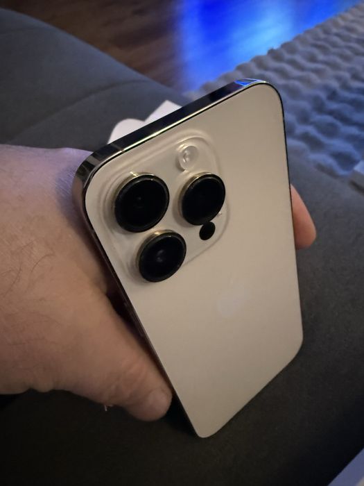 Iphon 15 pro i 14 pro