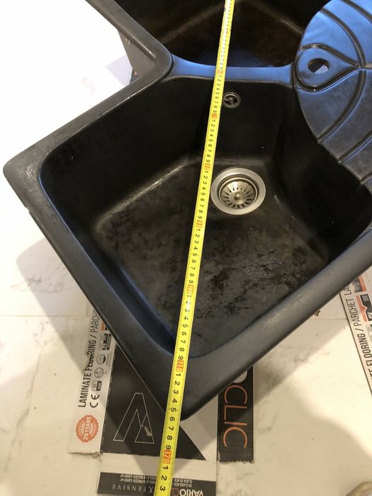 Продається гранітна мийка для кухні. .