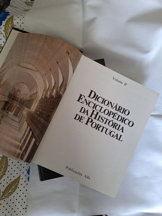Dicionário E História de Portugal