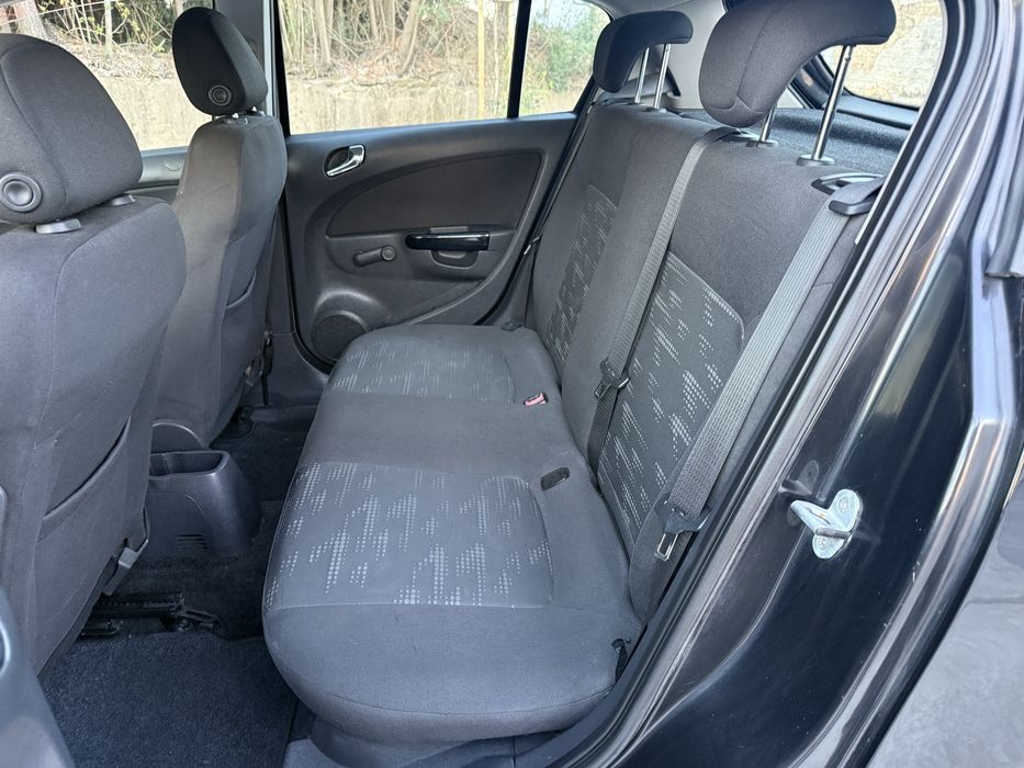 Opel corsa 1.2 gasolina 130.000 km