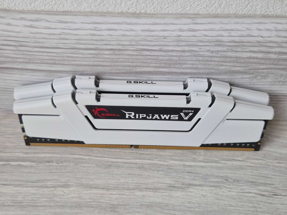 пам'ять DDR4 32GB (2x16GB) 3600MHz G.Skill RipJaws V White. Trade-IN