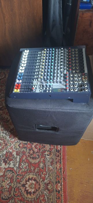 SOUNDCRAFT  MFX 8/2 Микшерный пульт! С Эфектами! Германия!