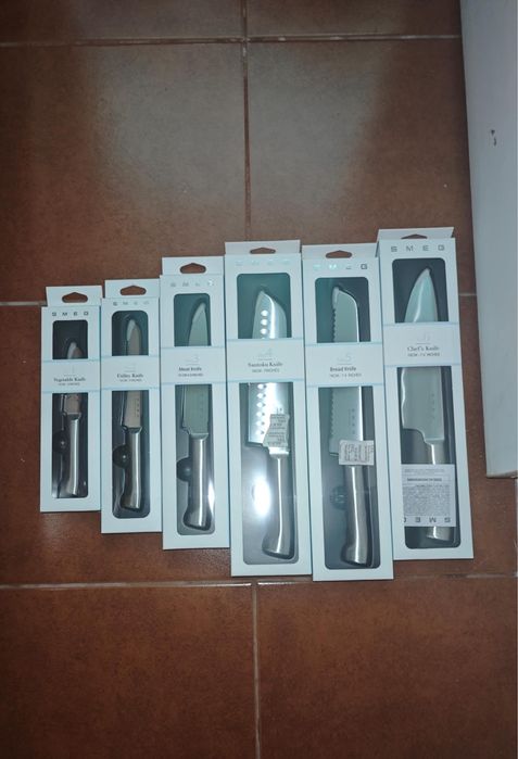 Bloco de Facas SMEG Completo