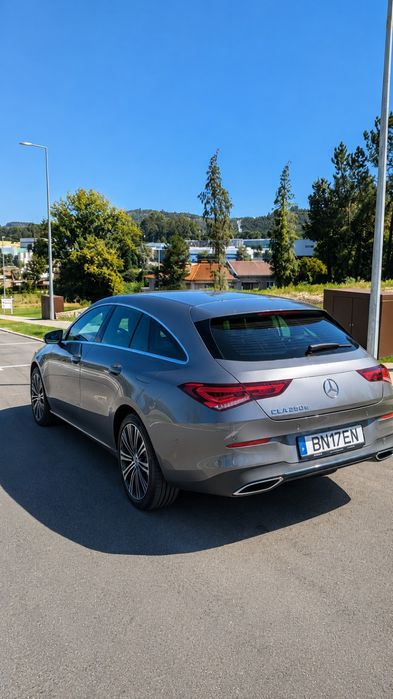 Mercedes CLA 250e Progressive - híbrido plug in