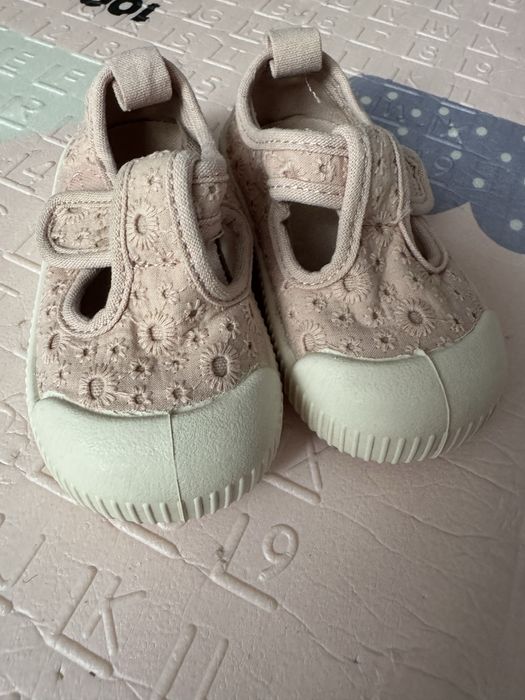 Взуття дитяче розмір 18/19 H&M